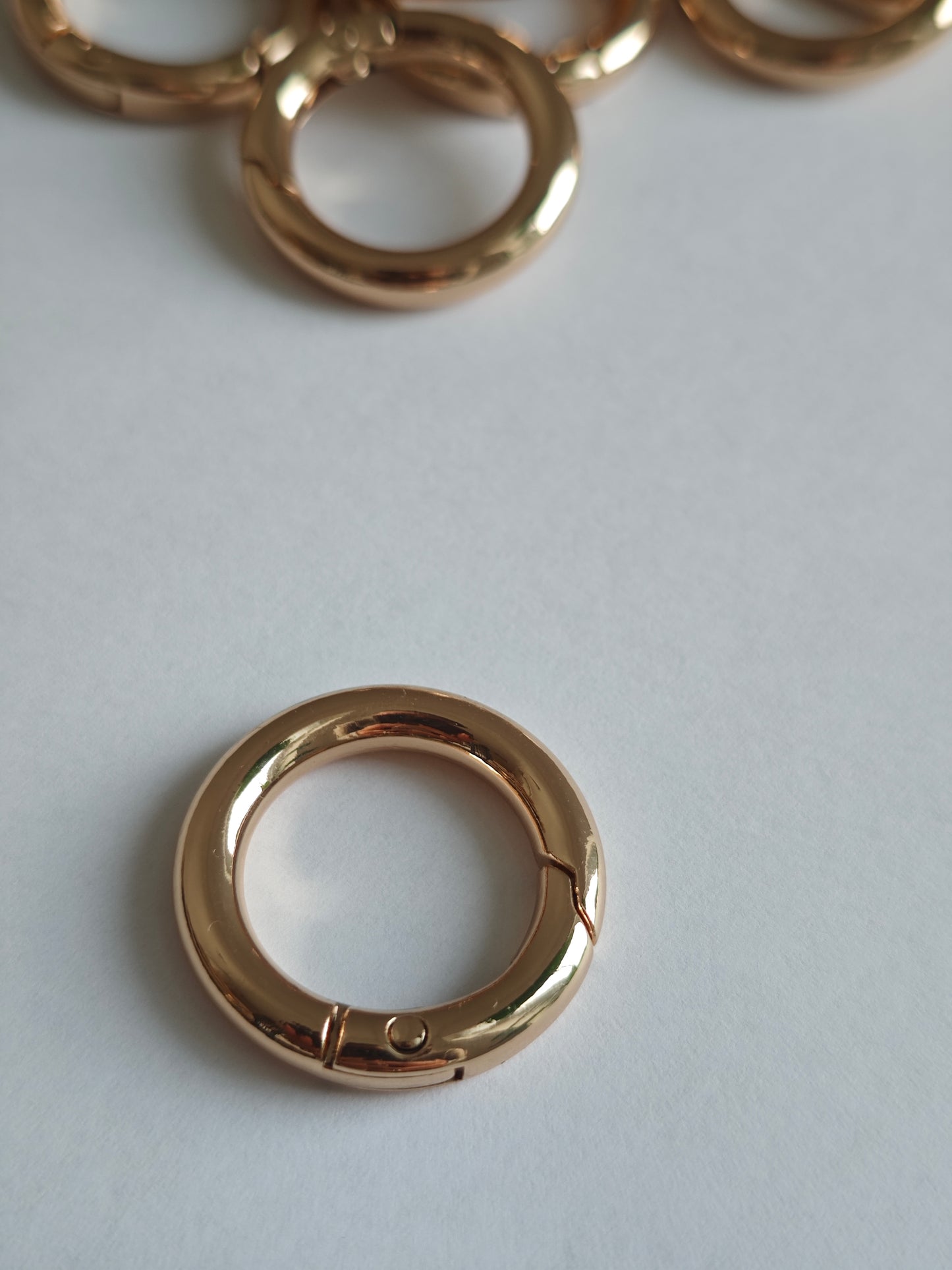 Großer Karabinerring